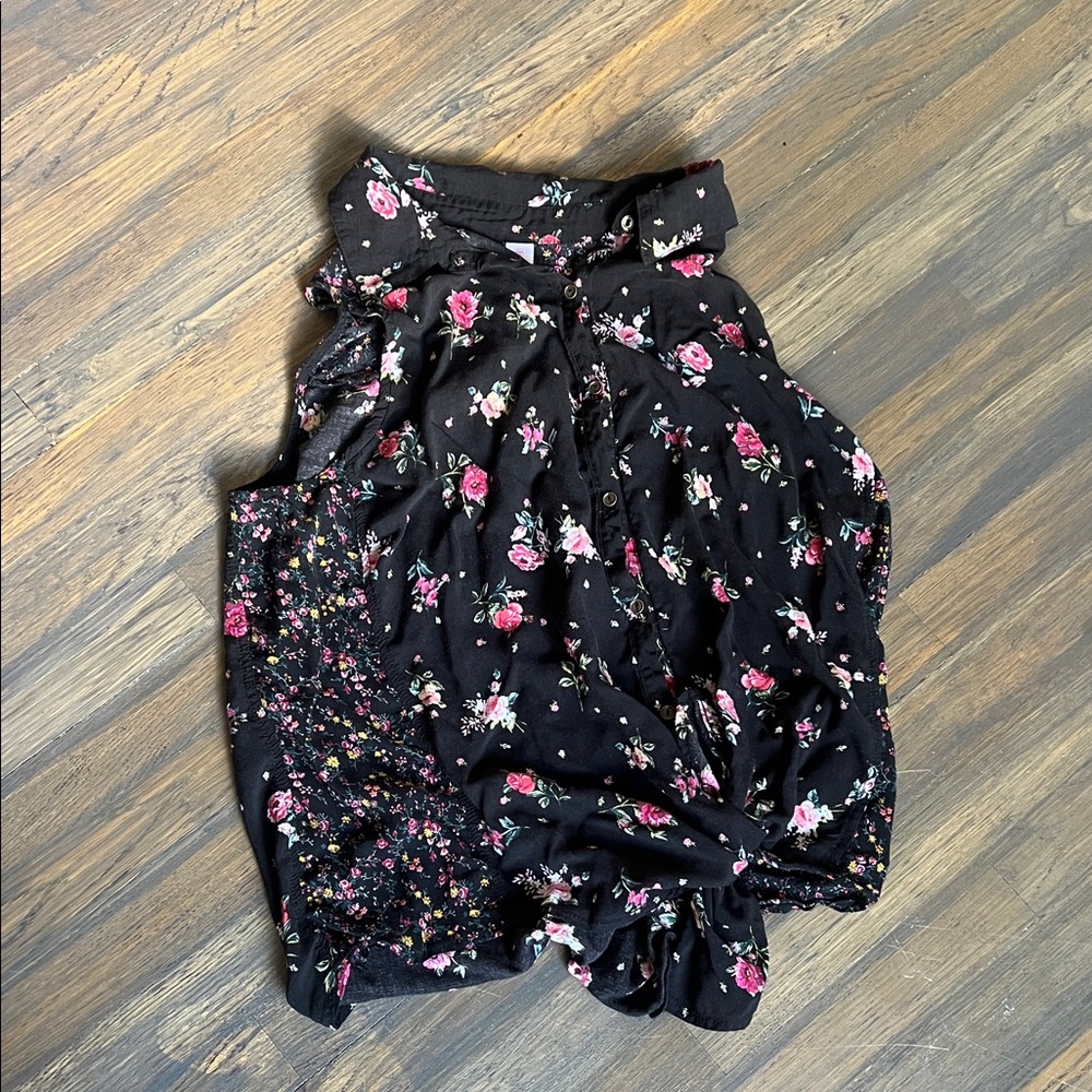 No Boundaries Black Floral Button-Front Top